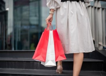 結餘轉戶｜聖誕新年假期使大了？如何走出債務困境？善用私人貸款輕鬆清卡數！